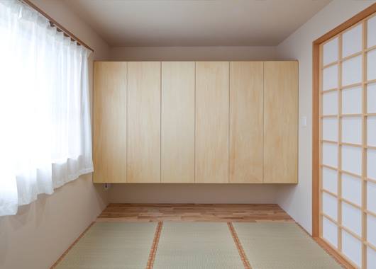 格子戸のある家