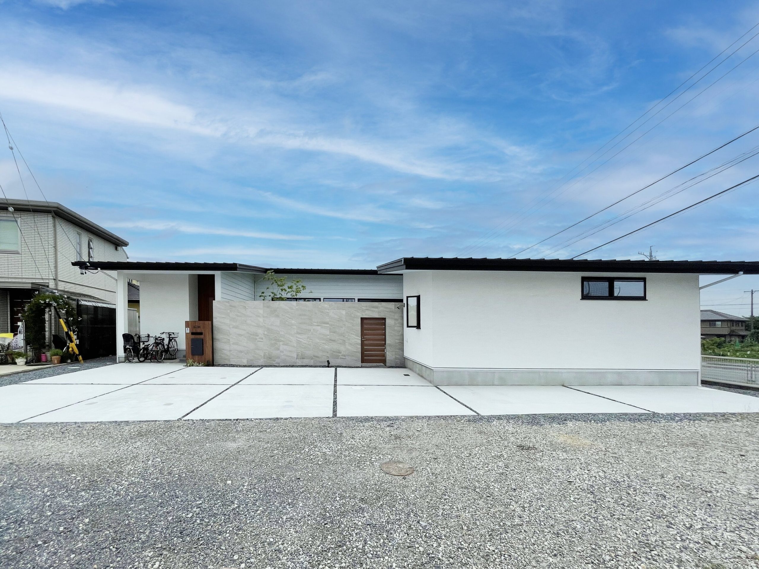 大開口のある平屋建て住宅